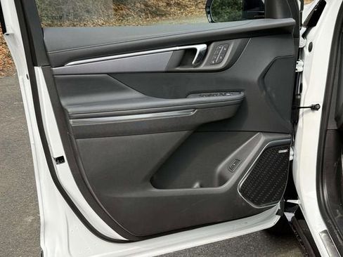 New 2026 Buick Enclave Sport Touring w/ Super Cruise Package image 8