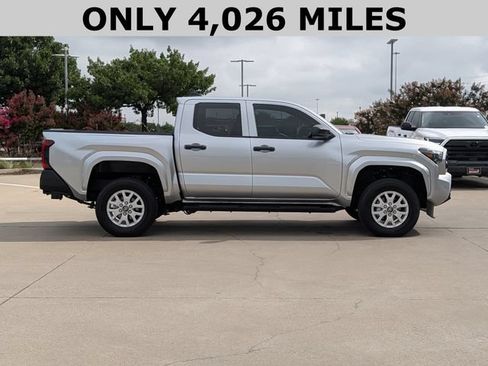 Used 2025 Toyota Tacoma SR AWD/4WD image 4