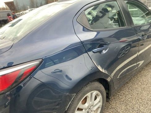 Used 2017 Toyota Yaris iA image 11