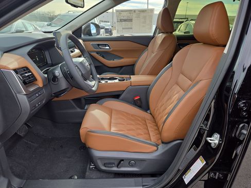 New 2026 Nissan Rogue Platinum w/ Platinum Premium Package image 10