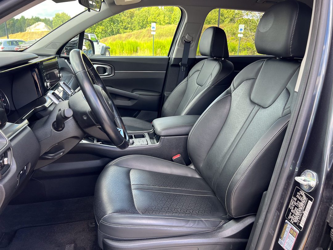 Used 2022 Kia Sorento S FWD image 17