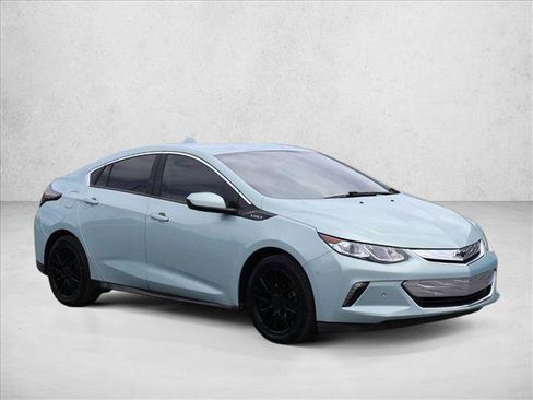 Used 2018 Chevrolet Volt Premier w/ Driver Confidence Package FWD image 3