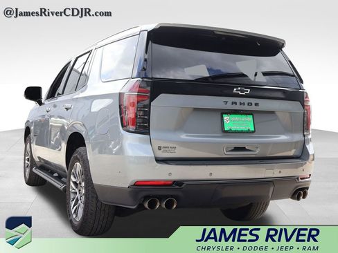 Used 2025 Chevrolet Tahoe Z71 AWD/4WD image 3