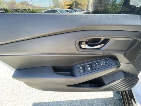 Used 2023 Honda Accord EX image 12