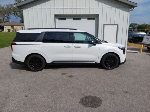 New 2026 Kia Carnival SX Prestige image 2