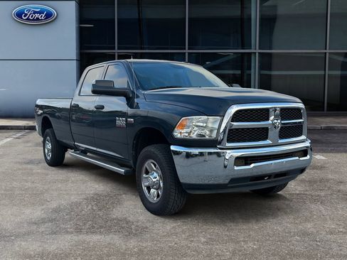 Used 2014 RAM 2500 Tradesman w/ Chrome Appearance Group image 2