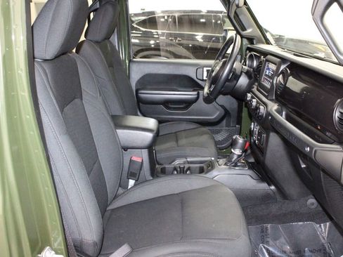 Used 2021 Jeep Wrangler Unlimited Sport image 13