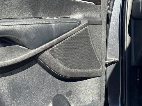 Used 2020 Kia Sorento LX image 18