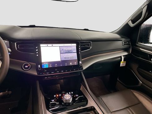 New 2026 Jeep Grand Wagoneer Limited AWD/4WD image 26