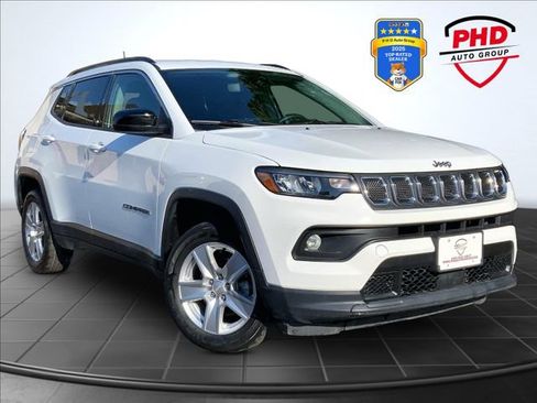 Used 2022 Jeep Compass Latitude AWD/4WD image 1
