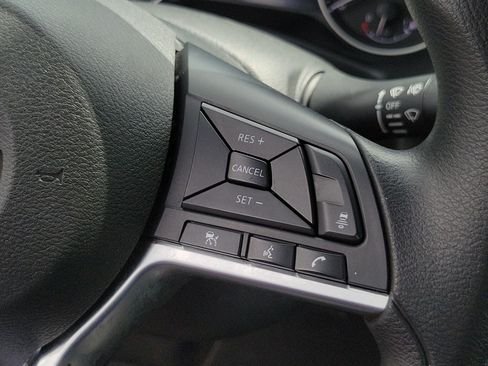 Used 2024 Nissan Sentra SV FWD image 25