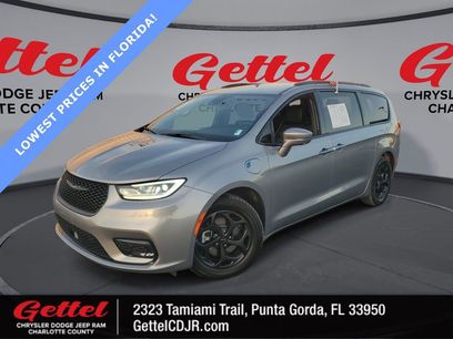 Used 2021 Chrysler Pacifica Limited w/ Premium & Safety Sphere Group