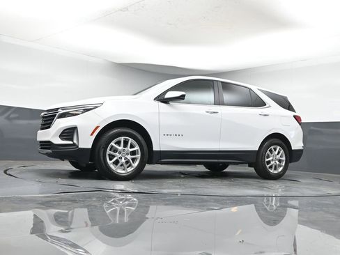 Used 2023 Chevrolet Equinox LT w/ Driver Convenience Package image 40