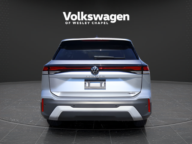 Used 2025 Volkswagen Tiguan S AWD/4WD image 7