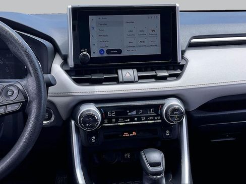 Used 2025 Toyota RAV4 XLE FWD image 7