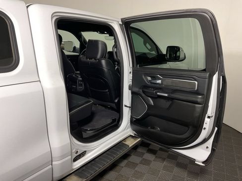 Used 2024 RAM 1500 Laramie AWD/4WD image 32