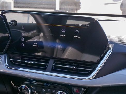 New 2026 Chevrolet Trax LT w/ Driver Confidence Package image 13