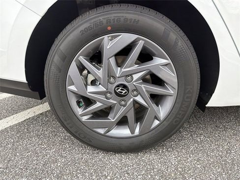 New 2026 Hyundai Elantra Blue image 17