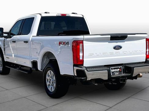 Used 2024 Ford F250 XLT w/ FX4 Off-Road Package AWD/4WD image 11