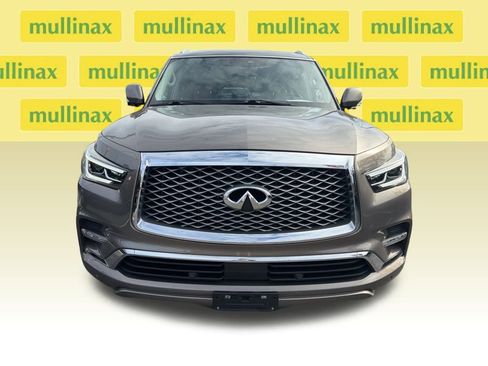 Used 2019 INFINITI QX80 Luxe w/ Cargo Package image 2