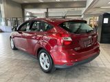 Used 2013 Ford Focus SE w/ SE Winter Pkg image 5