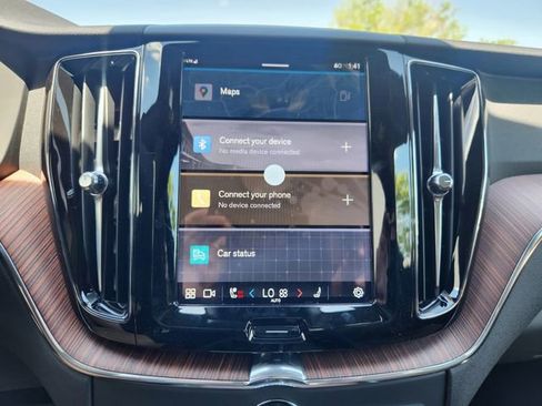 Certified 2025 Volvo XC60 B5 Plus w/ Climate Package image 19