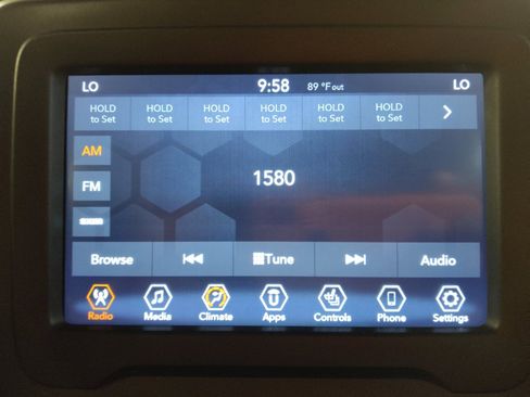 Used 2020 Jeep Renegade Latitude w/ Cold Weather Group AWD/4WD image 25