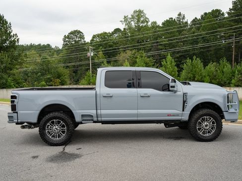 Used 2024 Ford F250 Platinum AWD/4WD image 9