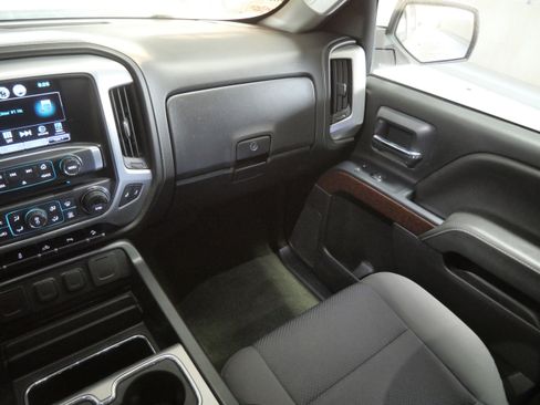 Used 2018 GMC Sierra 1500 SLE image 11