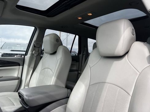 Used 2017 Buick Enclave Leather image 14