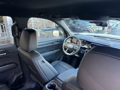 New 2026 GMC Acadia Elevation image 32