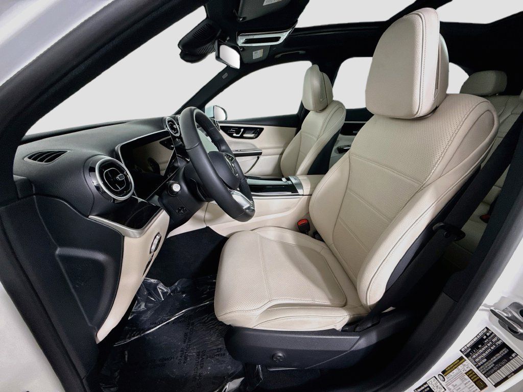 Used 2026 Mercedes-Benz GLC 300 4MATIC image 20