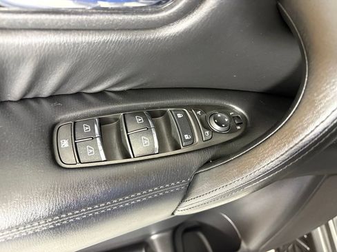Used 2024 Nissan Armada SL w/ Captain's Chairs Package RWD image 15