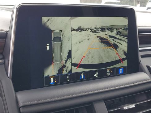 Used 2023 Chevrolet Suburban High Country image 22