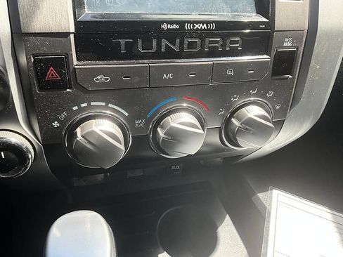 Used 2018 Toyota Tundra SR5 w/ SR5 Upgrade Package AWD/4WD image 21