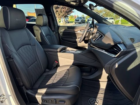 Certified 2024 Buick Enclave Avenir AWD/4WD image 43
