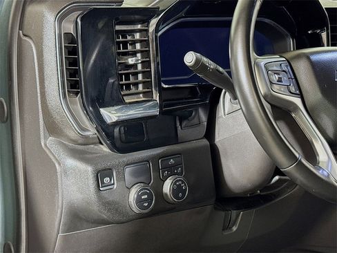 Used 2025 Chevrolet Silverado 1500 LT image 8