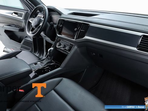 Used 2021 Volkswagen Atlas Cross Sport SEL FWD image 32