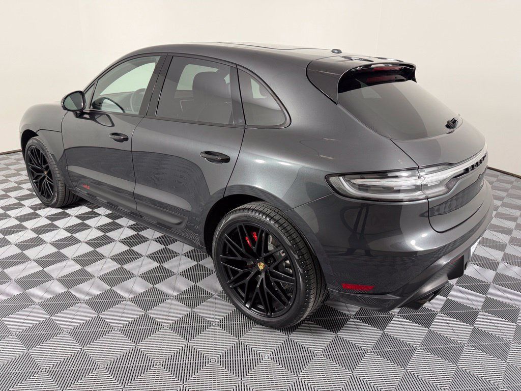 Certified 2023 Porsche Macan GTS AWD/4WD image 3
