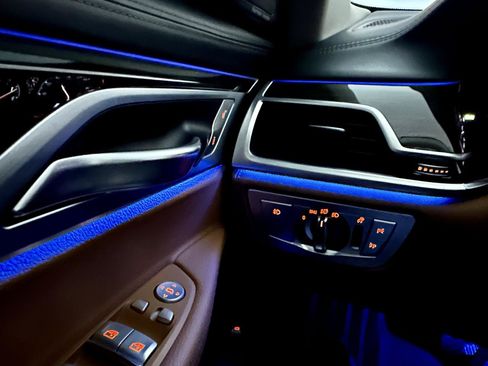 Used 2017 BMW 740i RWD image 37