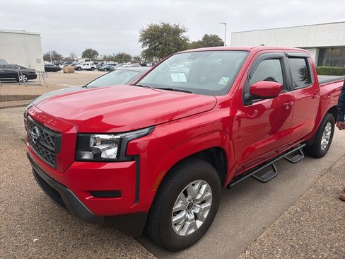 Used 2023 Nissan Frontier SV image 1