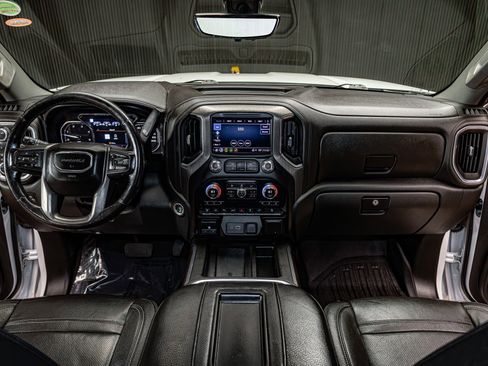 Used 2022 GMC Sierra 3500 Denali w/ Denali Ultimate Package image 14