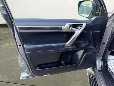 Used 2014 Lexus GX 460 AWD/4WD image 14