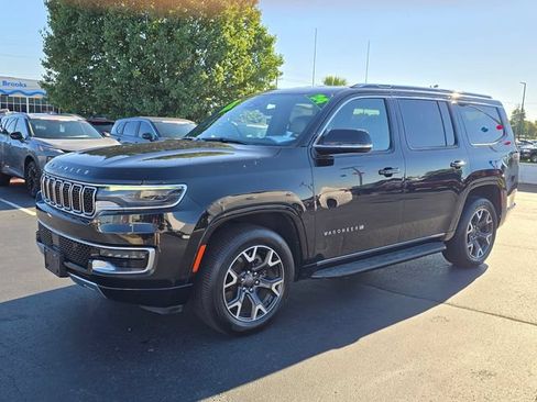 Used 2024 Jeep Wagoneer Series III AWD/4WD image 7