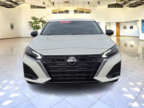 Certified 2024 Nissan Altima 2.5 SV image 2