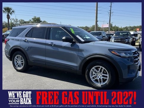 New 2026 Ford Explorer Active RWD image 2
