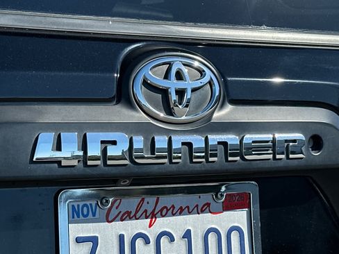 Used 2015 Toyota 4Runner TRD Pro AWD/4WD image 31