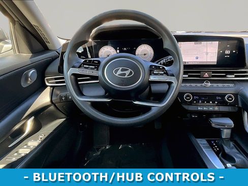 Used 2024 Hyundai Elantra SEL FWD image 8