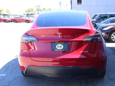 Used 2022 Tesla Model Y Long Range AWD/4WD image 4