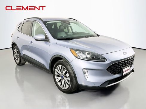 Used 2022 Ford Escape Titanium AWD/4WD image 4